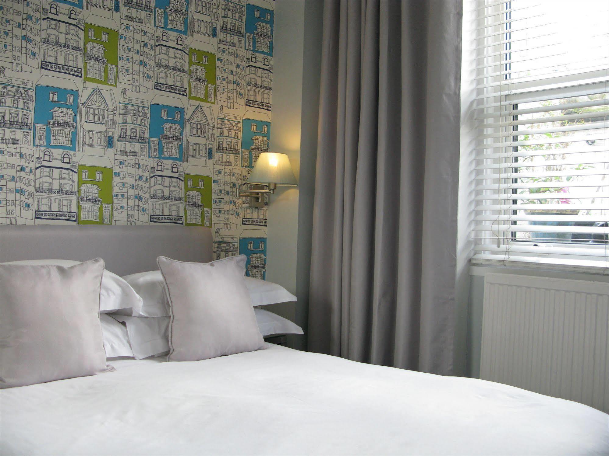 Oyo Lifestyle Hotel Sea Breeze Brighton Exterior foto