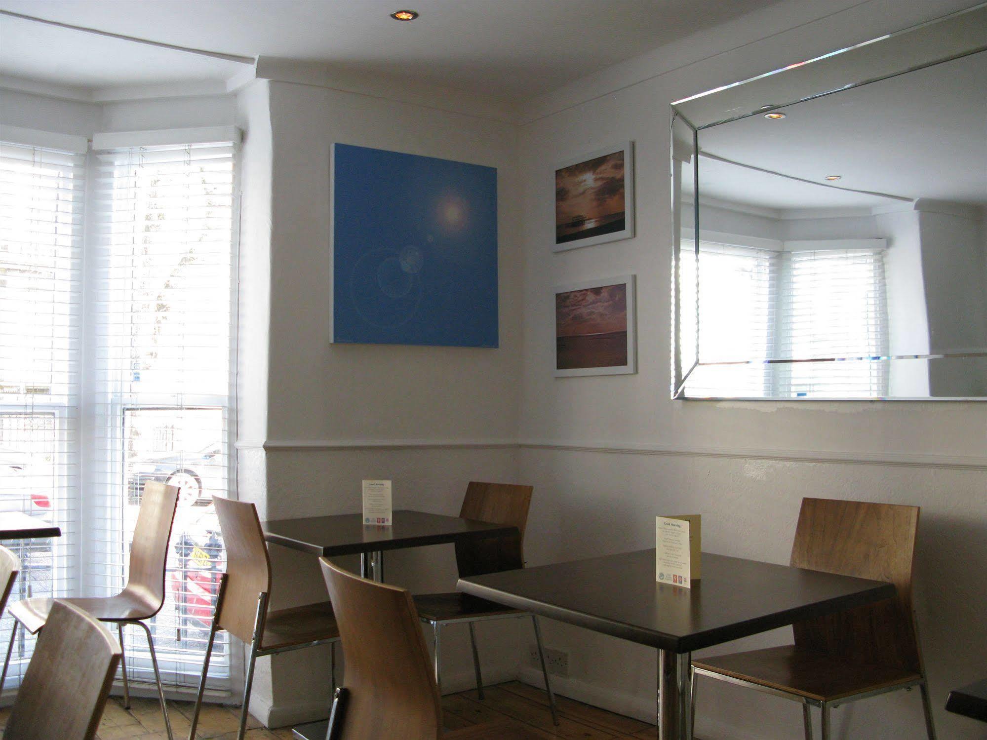 Oyo Lifestyle Hotel Sea Breeze Brighton Exterior foto